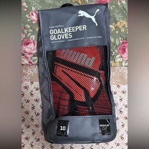 PUMA Ultra Protect 1 RC Goalkeeper Gloves size 10